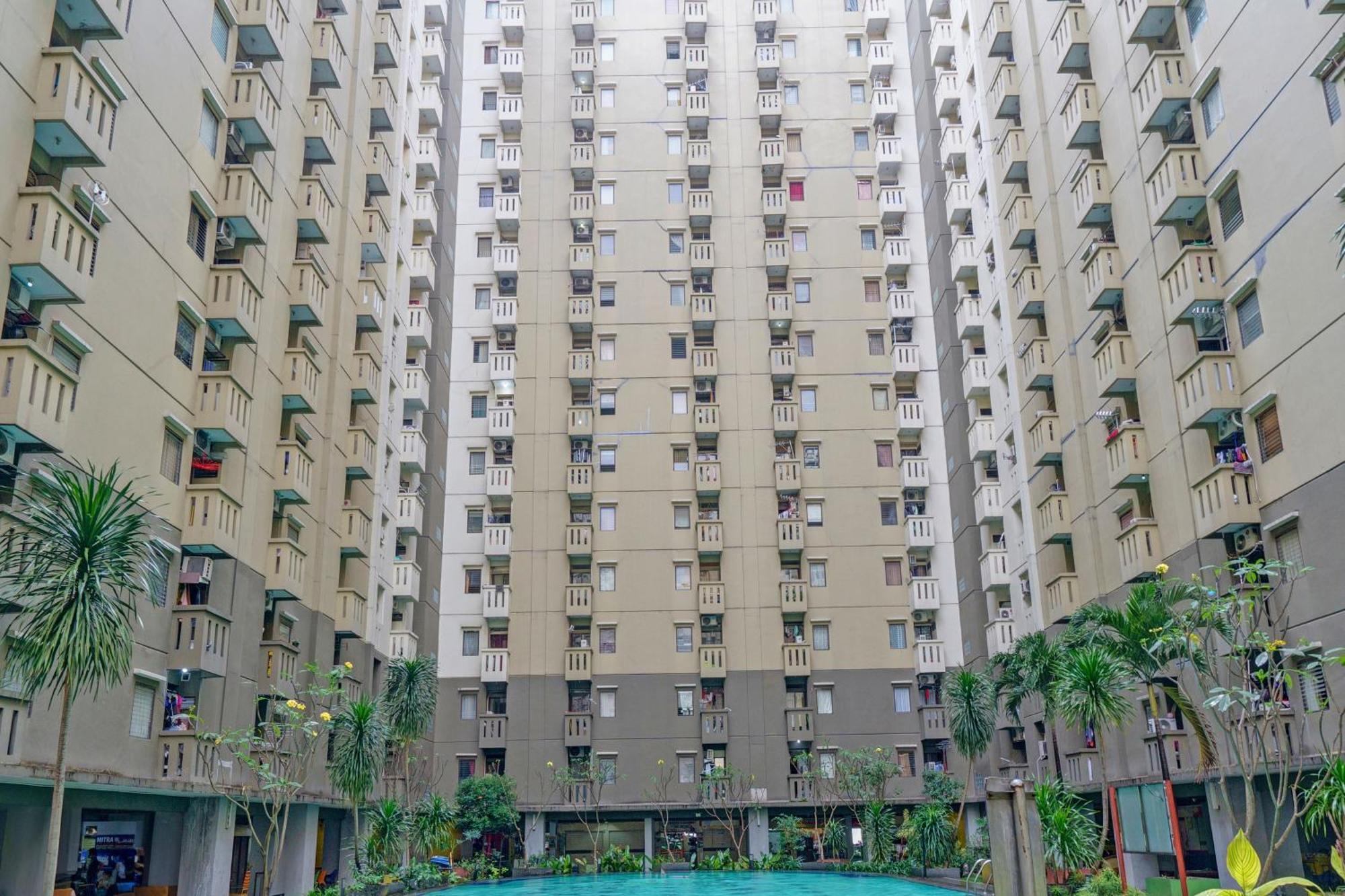 Oyo Life 93170 Apartement Gateway Cicadas By Mr Pro Bandung Luaran gambar